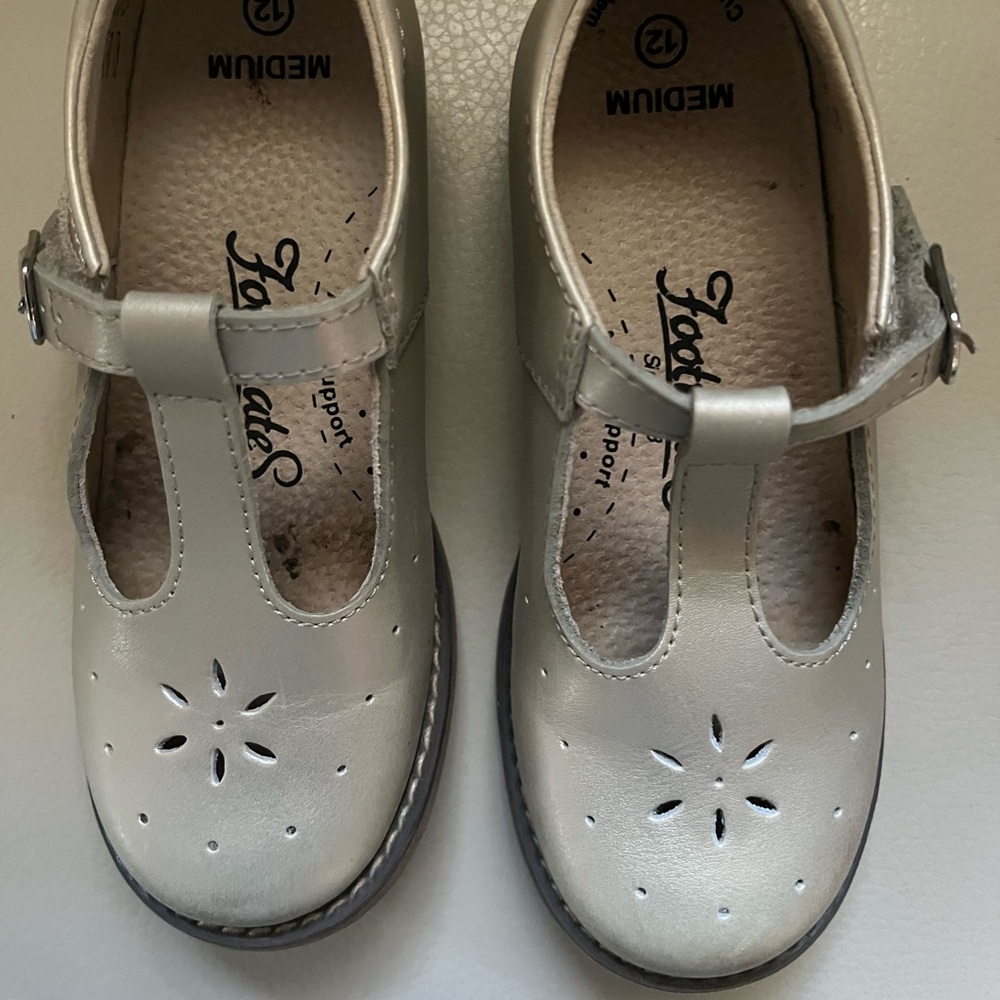 Metallic Gold FootMates Little Kids Size 12 Shoes